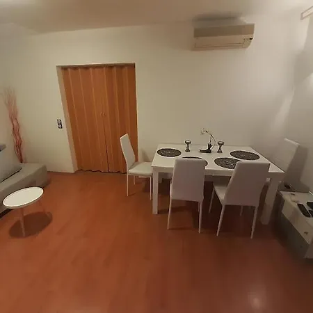 شقة Delas *
