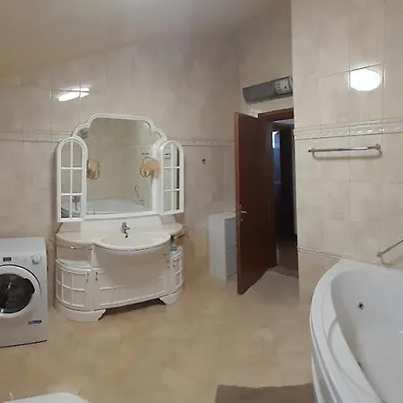 Delas 2 Apartment