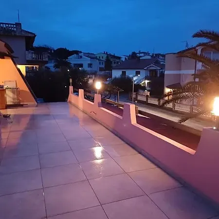 Apartment Delas 2 *