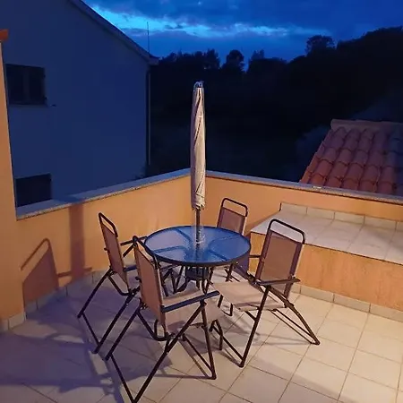 Delas 2 Pjescana Uvala