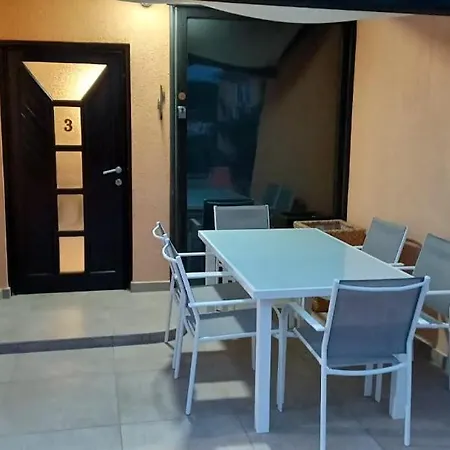 Delas 2 Pjescana Uvala
