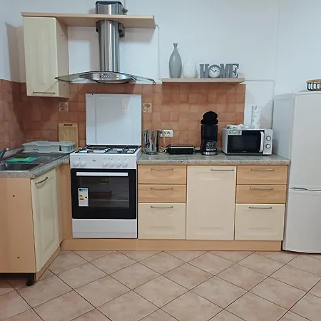 Apartament Delas *