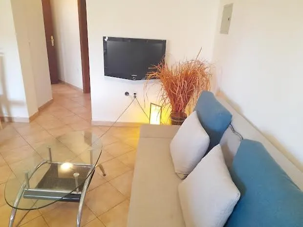 Delas * Pjescana Uvala