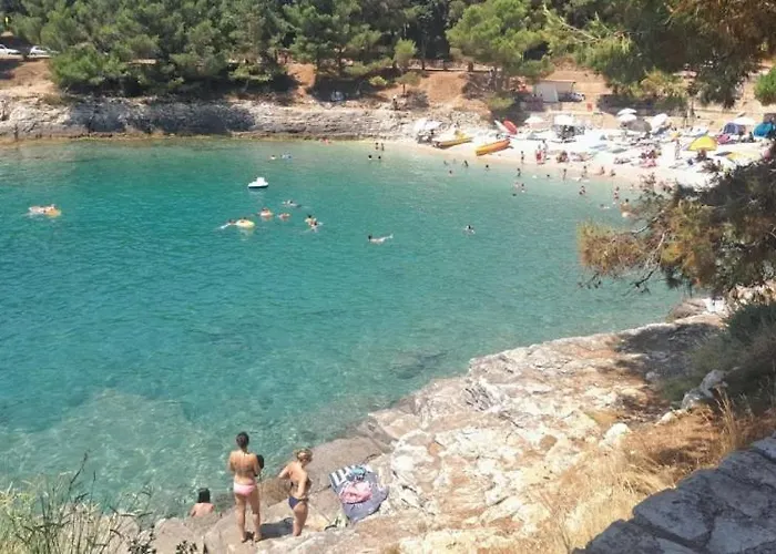 Delas * Pjescana Uvala