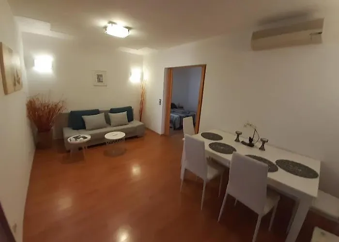Apartman Delas *
